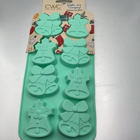 Festive Winter Ice Molds - Picture 2 of 4